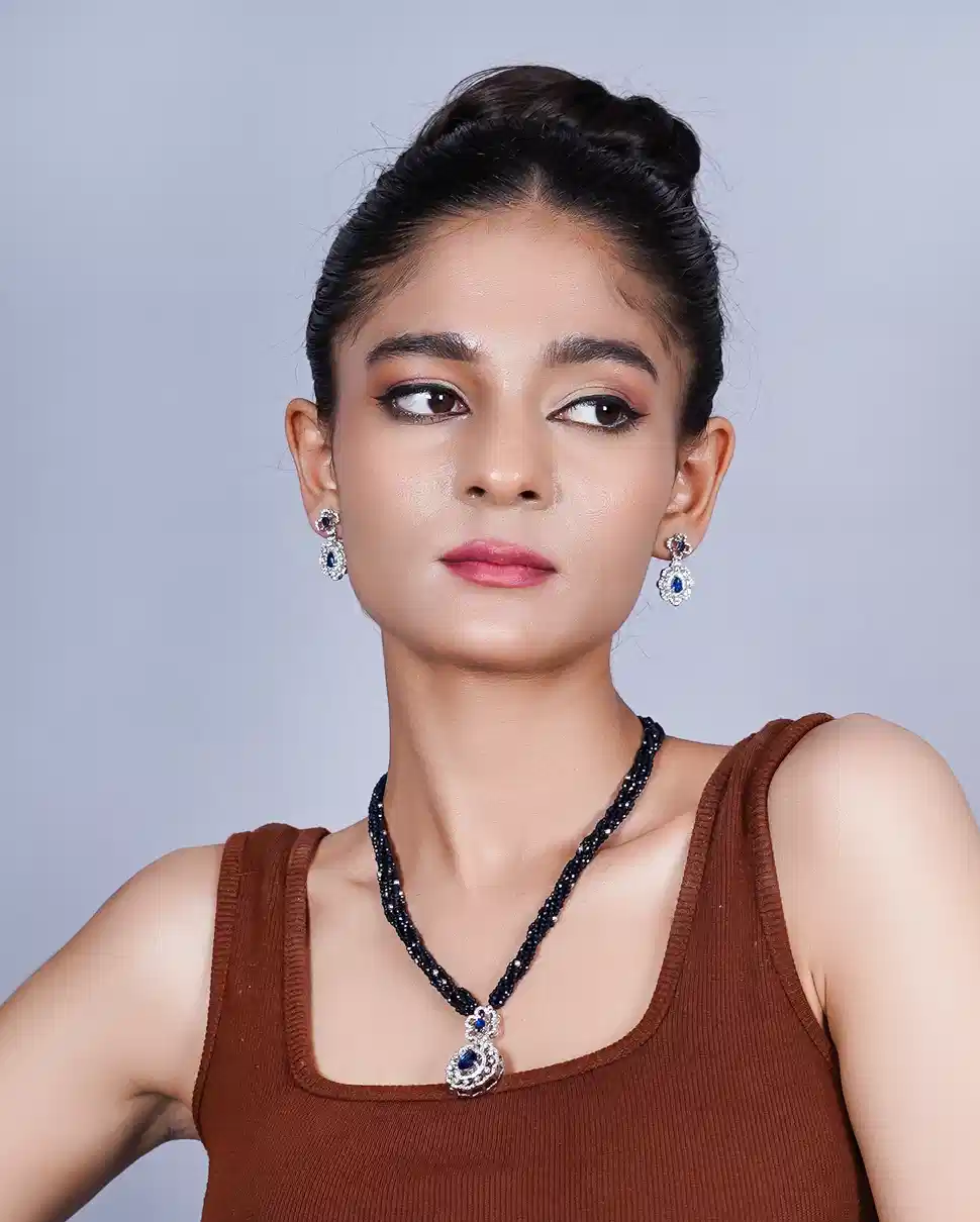 Neelima Sapphire Dori Necklace